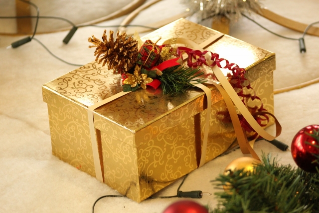 Na vánoční dárky od bank nečekejte, raději využijte aktuálních úrokových sazeb